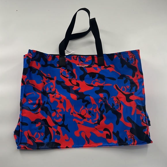 ALEXANDER MCQUEEN Extra Large Camo Tote - Picture 2 of 6